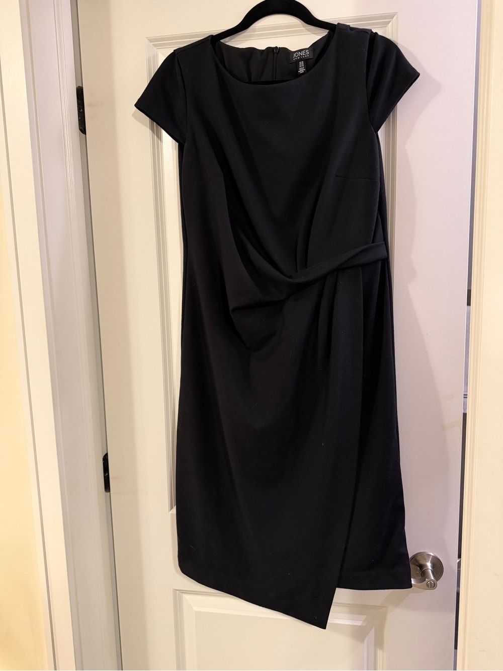 Jones New York Black Cap-Sleeve Faux-Wrap Draped Midi Dress